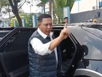 Kebingungan masyarakat Serang kian memuncak setelah terjadi inkonsistensi pernyataan dari dua pejabat tinggi Kementerian Lingkungan Hidup  (KLH) mengenai asal-usul materi berbahaya (radioaktif) tersebut.