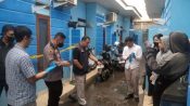 Warga Kampung Peusar, Kecamatan Panongan, Kabupaten Tangerang, digegerkan dengan penemuan seorang pria yang ditemukan meninggal dunia di dalam kamar kontrakannya