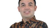 Wakil Ketua Komisi III DPRD Provinsi Banten, Dede Rohana Putra, menyoroti kebijakan terkait pajak pada kendaraan listrik.